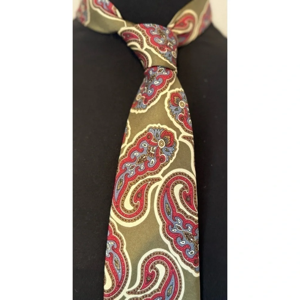 90’s Vintage Multicolor Paisley Print Silk